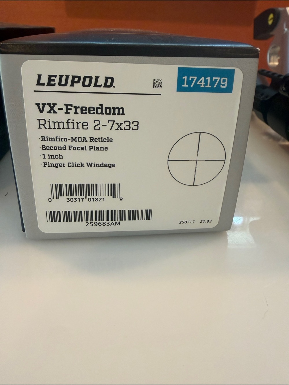 NIB - Leupold Scope with Adjustable Magnification - Picture 4 of 4